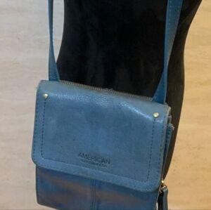 American Co Kansas Crossbody Bag